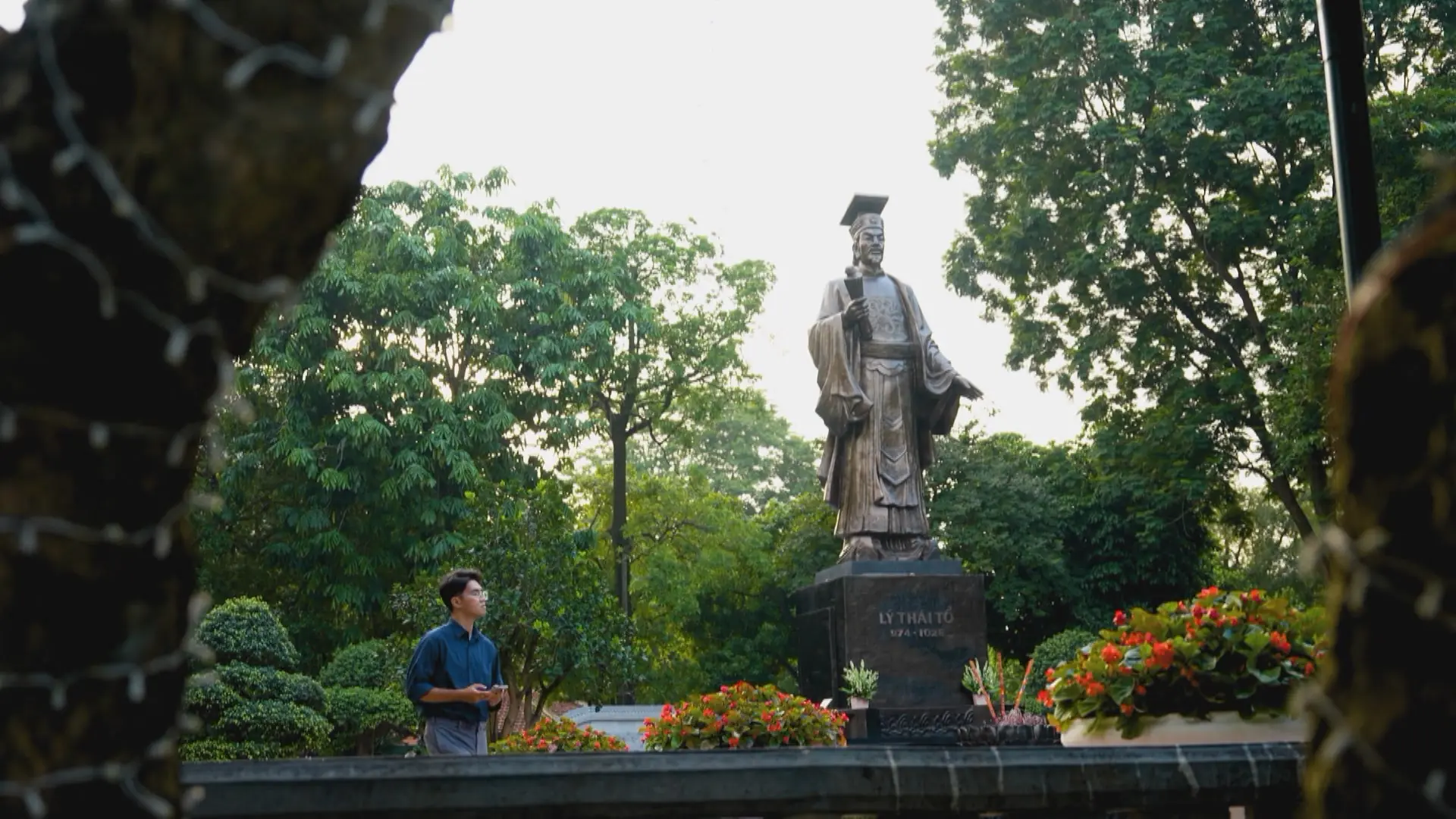 Ứng xử với các giá trị di sản văn hóa